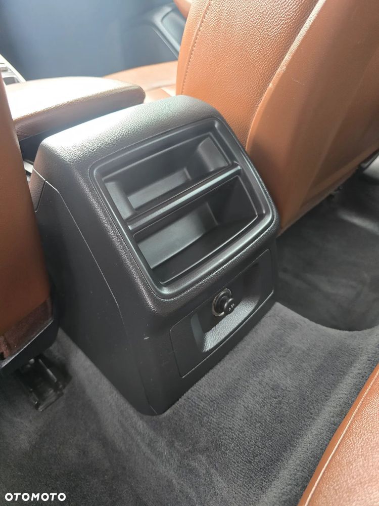 Audi A4 Avant 2.0 TDI Quattro S tronic - 25