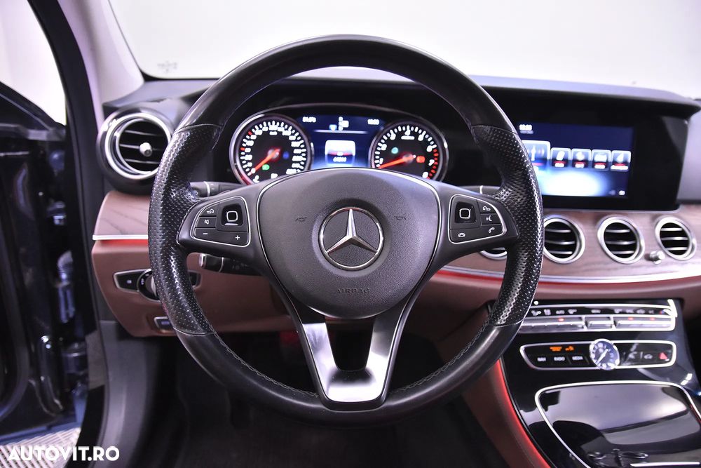 Mercedes-Benz E 400 4MATIC Aut. - 16