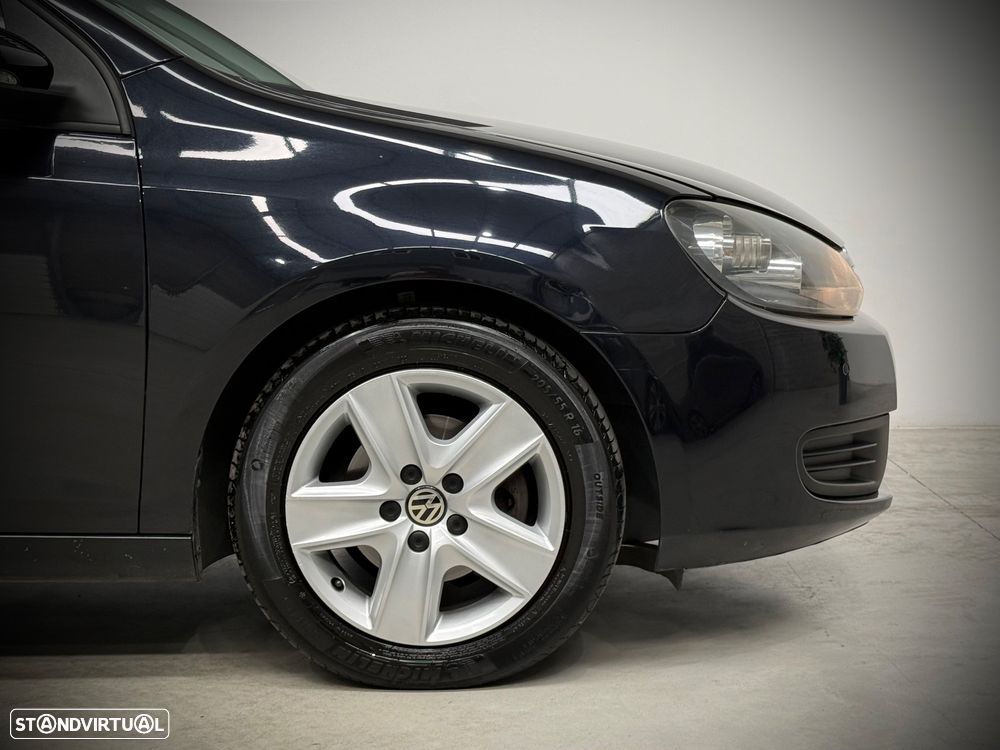 VW Golf 2.0 TDi Confortline - 29