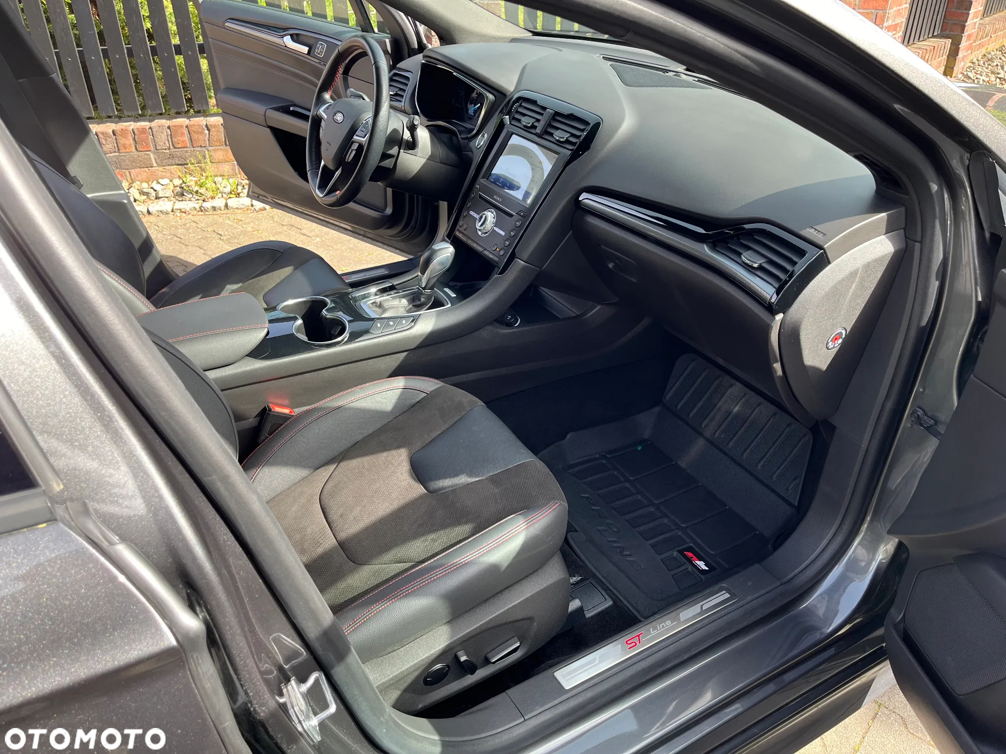 Ford Mondeo - 32