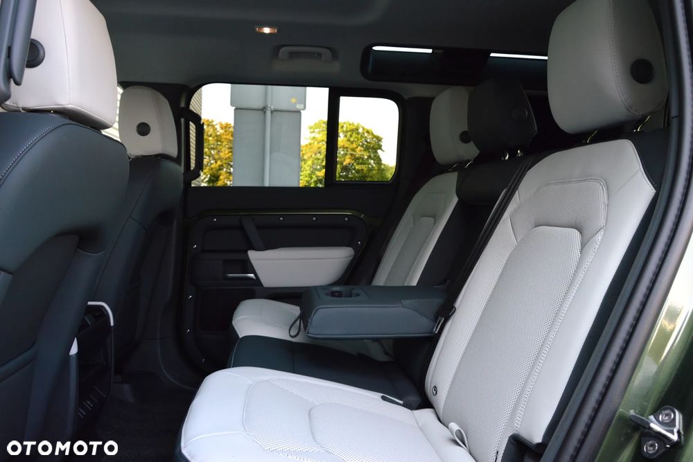 Land Rover Defender 3.0 D250 mHEV - 20