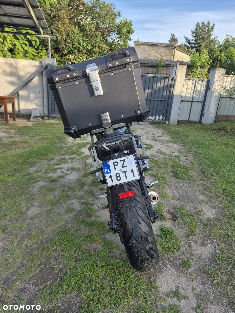 Yamaha MT - 8