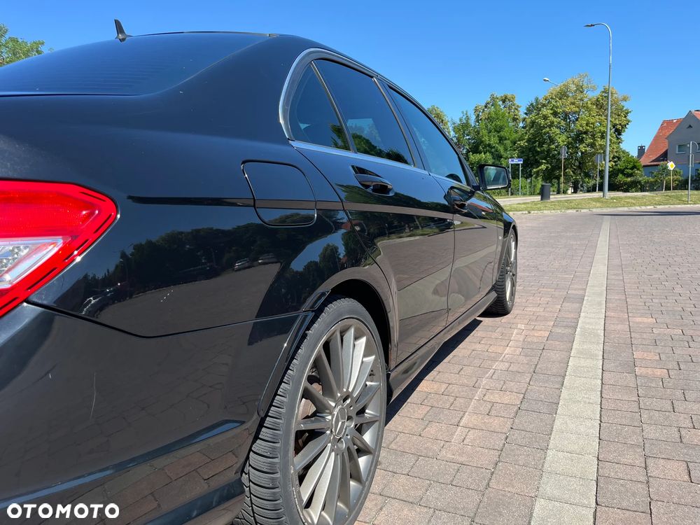 Mercedes-Benz Klasa C 280 Avantgarde 4-Matic - 10