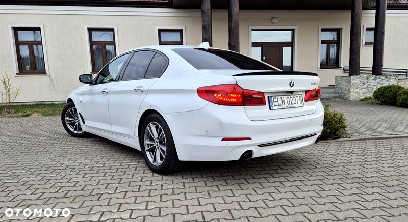 BMW Seria 5 520d Efficient Dynamics Sport Line sport - 32