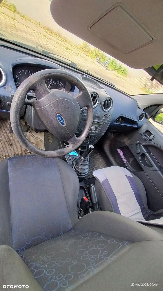 Ford Fiesta 1.3 - 4