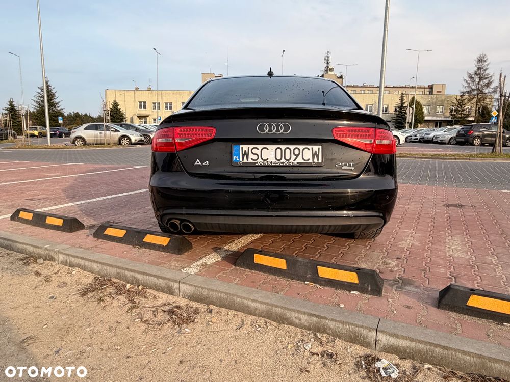 Audi A4 Limousine - 8