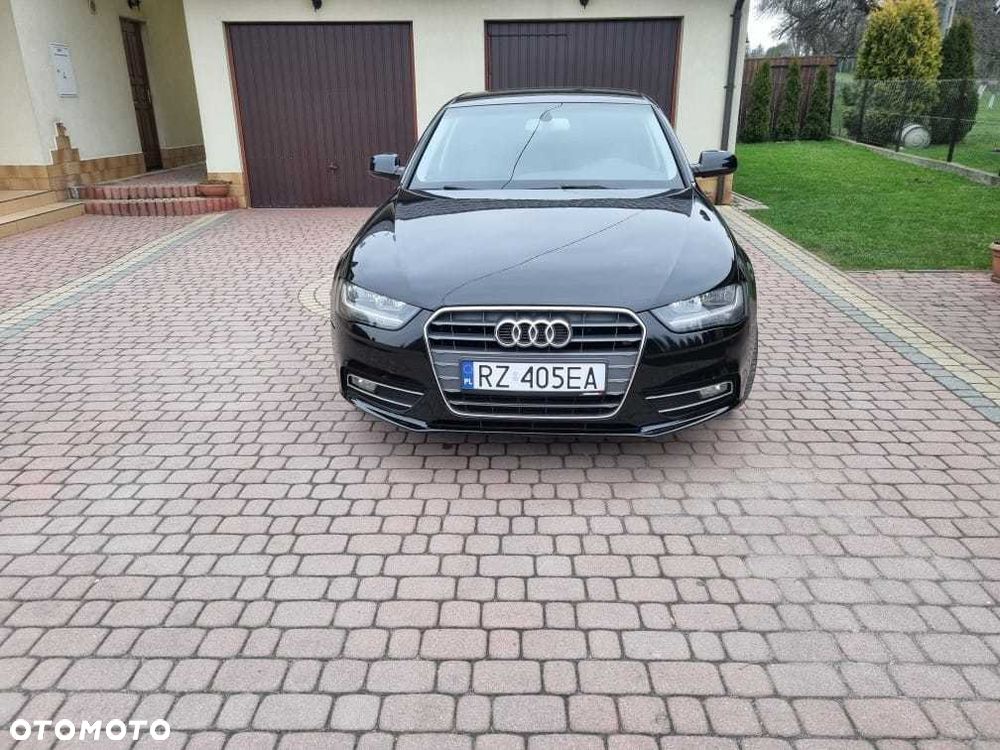 Audi A4 Limousine - 3