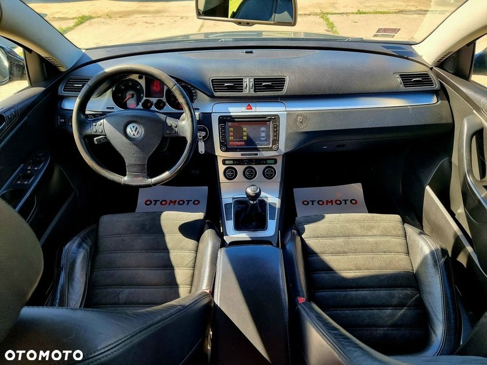 Volkswagen Passat - 13