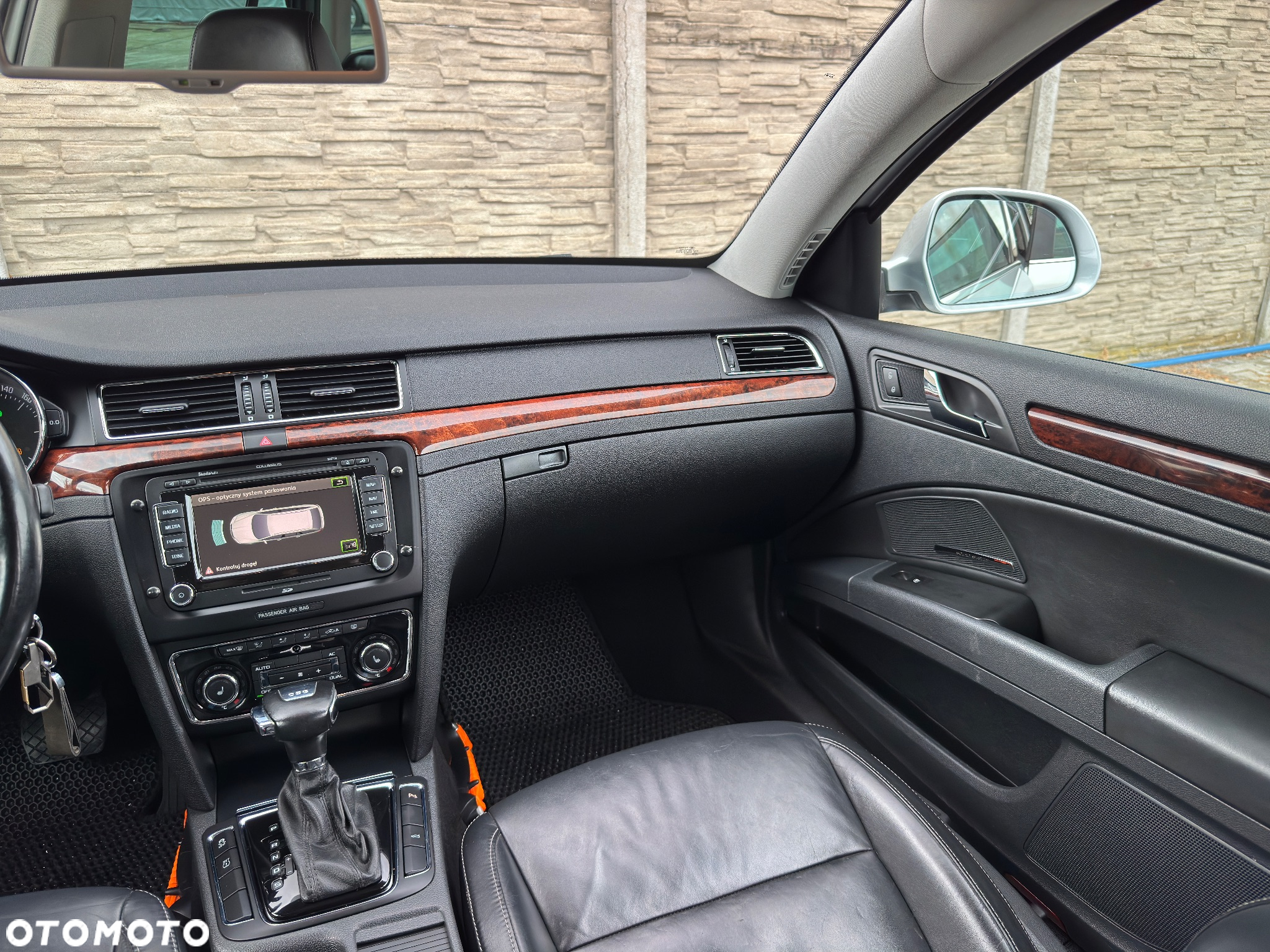 Skoda Superb 1.8 TSI Platinum DSG - 21