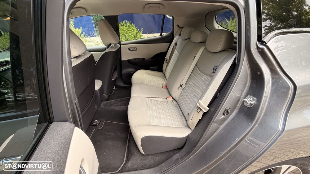 Nissan Leaf N-Connecta Two Tone - 18