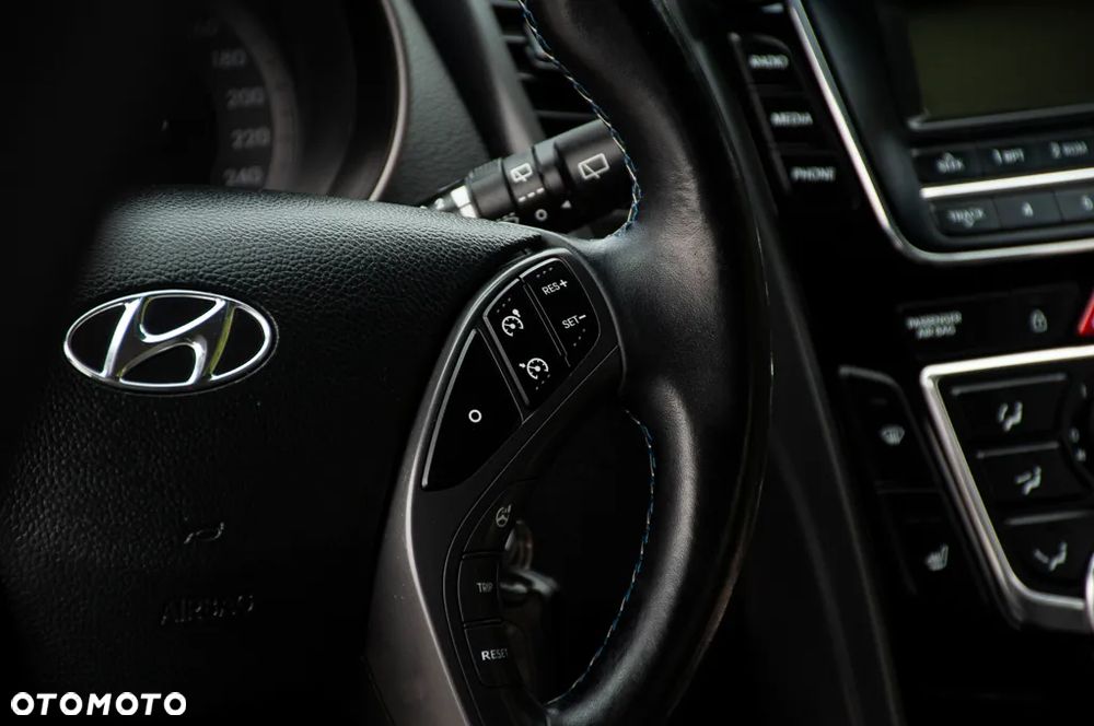 Hyundai i30 1.4 Select - 16