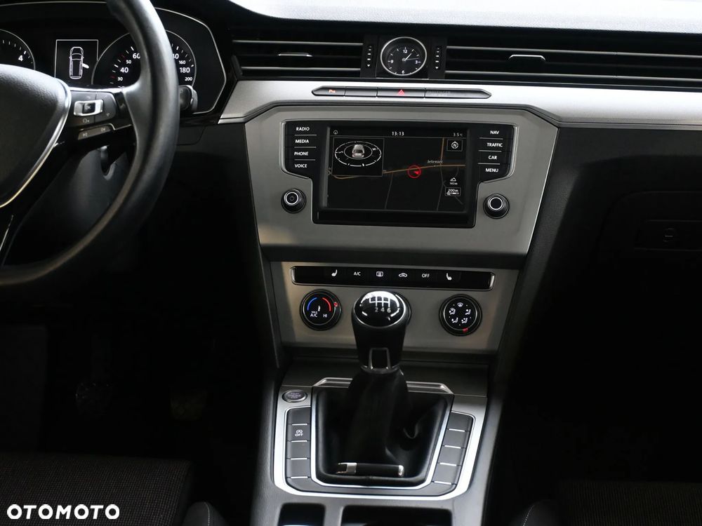 Volkswagen Passat 1.6 TDI (BlueMotion Technology) Comfortline - 22