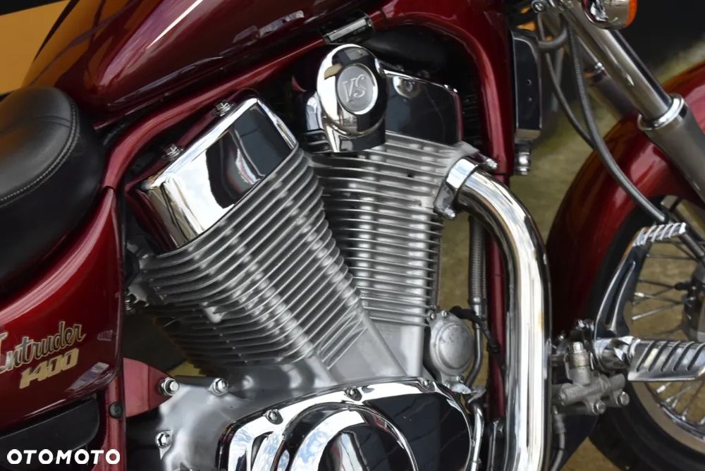 Suzuki Intruder - 34