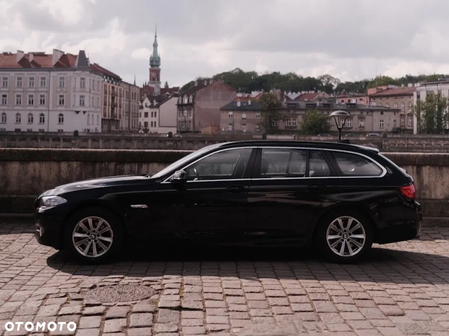 BMW Seria 5 520d Touring - 14