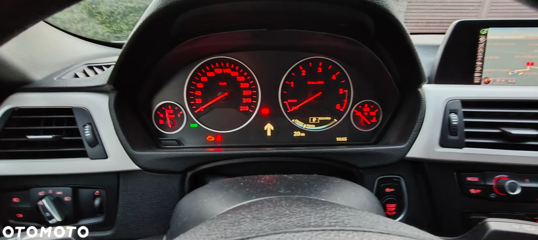BMW Seria 3 318d - 14