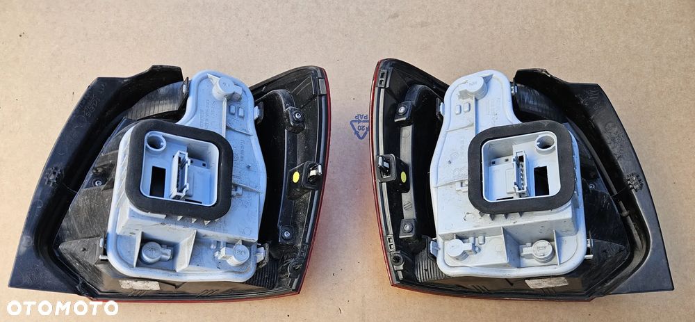 VW Polo lampa tył tylna prawa lewa   6R 12r - 4