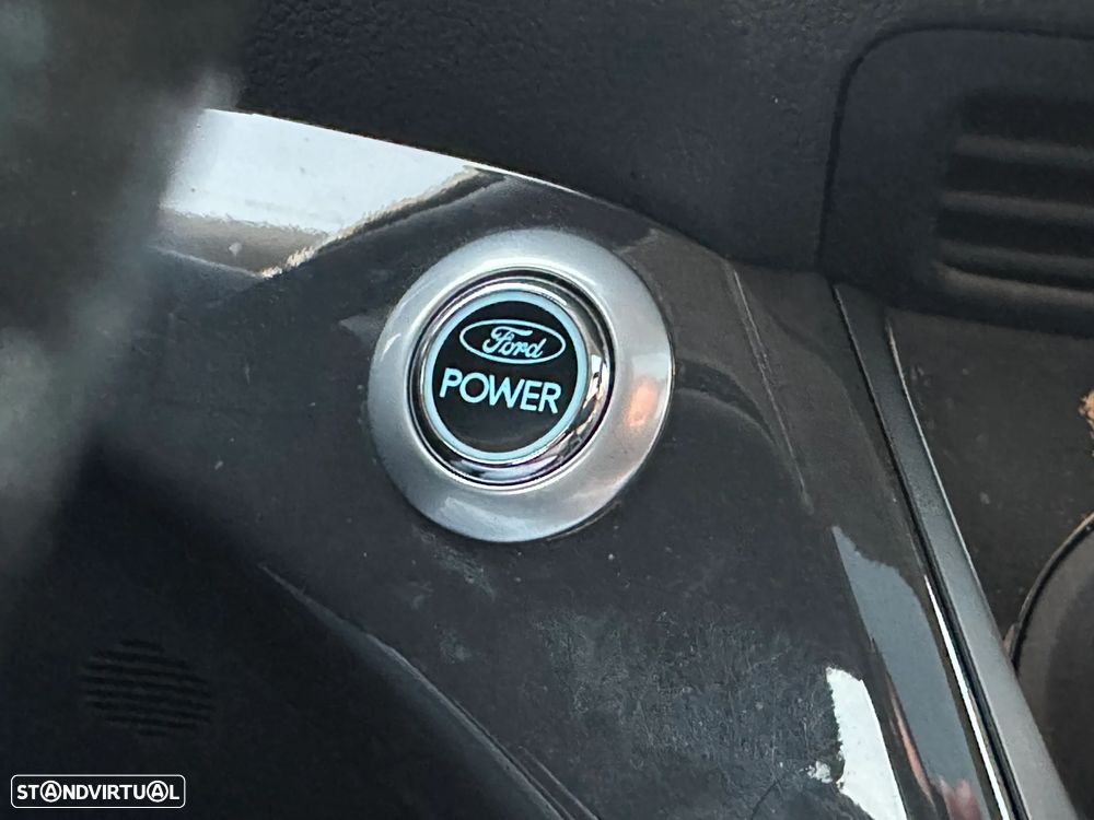 Ford Kuga 2.0 TDCi 4x4 Aut. Titanium - 19