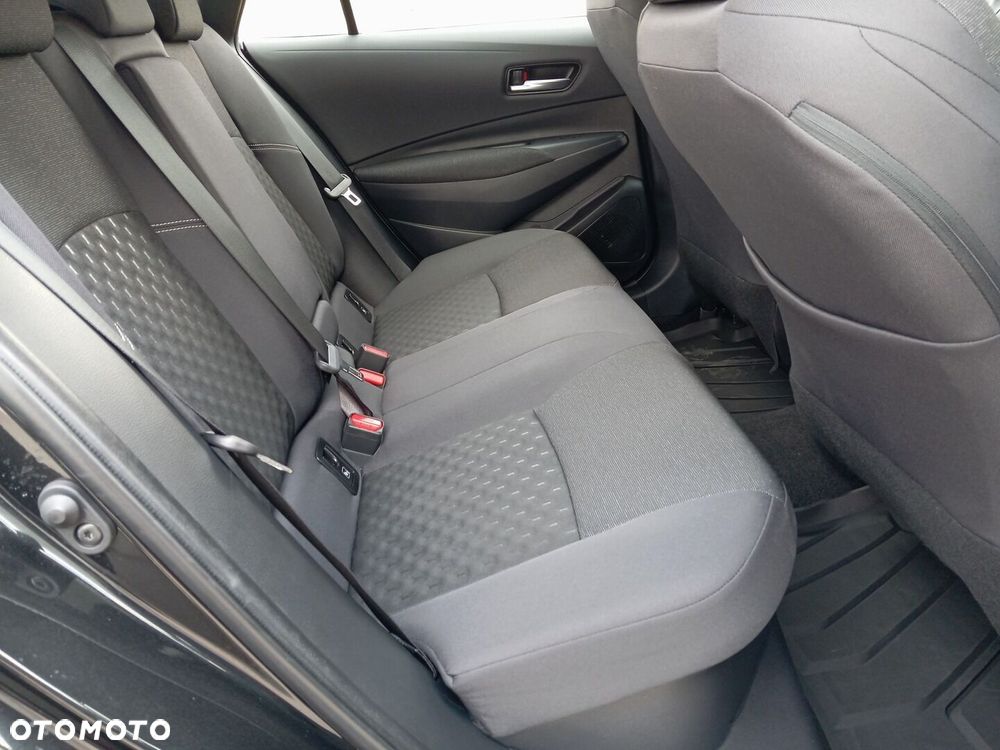Toyota Corolla - 8
