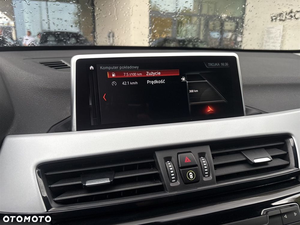 BMW X1 sDrive18i - 18