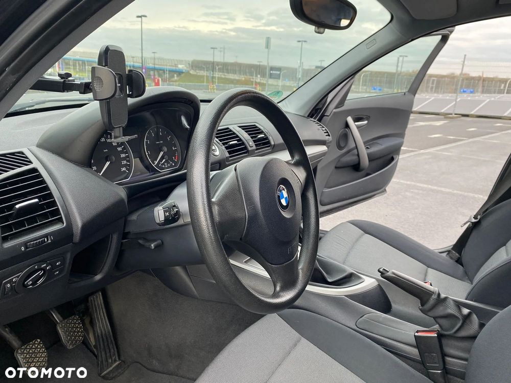 BMW Seria 1 - 11