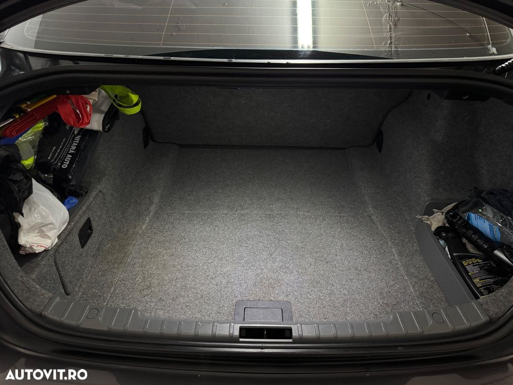 BMW Seria 3 320i - 19
