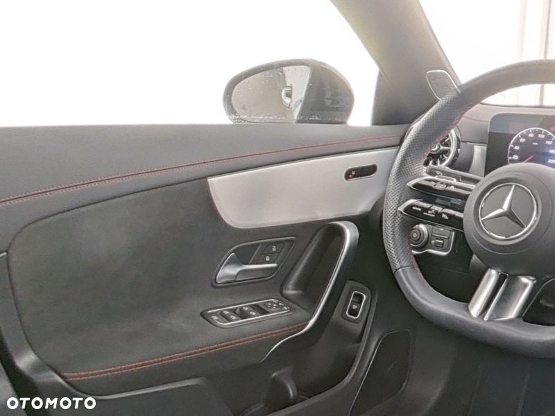 Mercedes-Benz CLA 220 7G-DCT AMG Line - 7