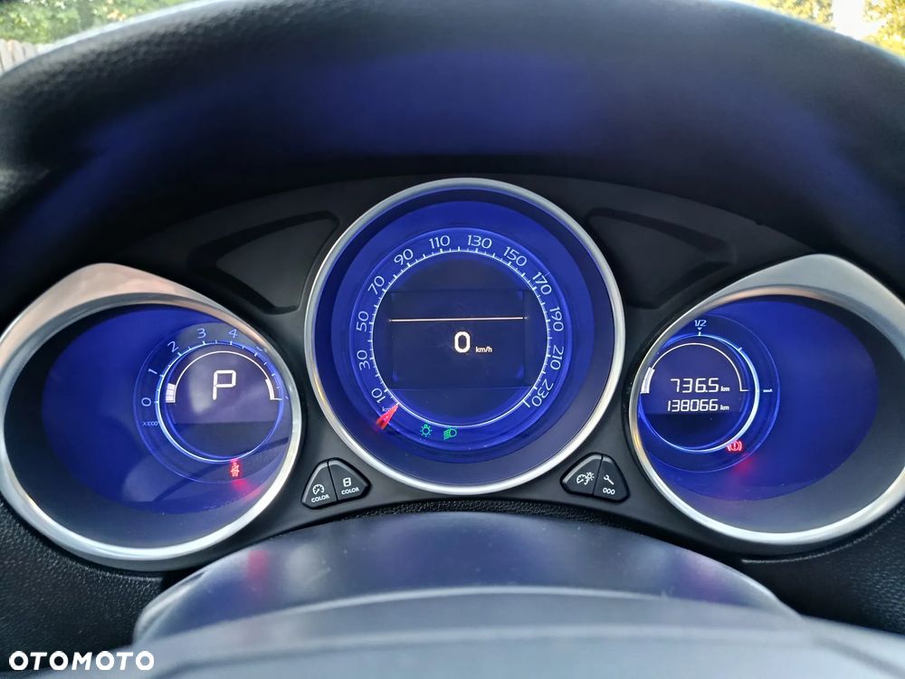 DS Automobiles DS 4 Crossback - 16