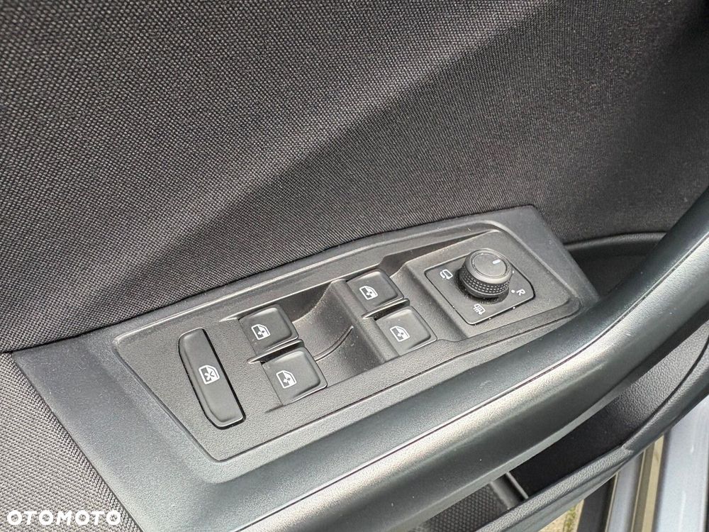 Volkswagen T-Roc 1.5 TSI Life DSG - 18