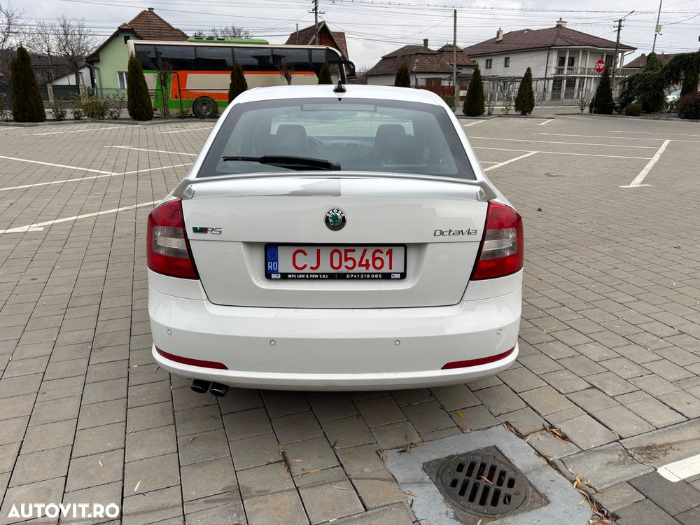 Skoda Octavia 2.0 TDI DPF DSG RS - 13