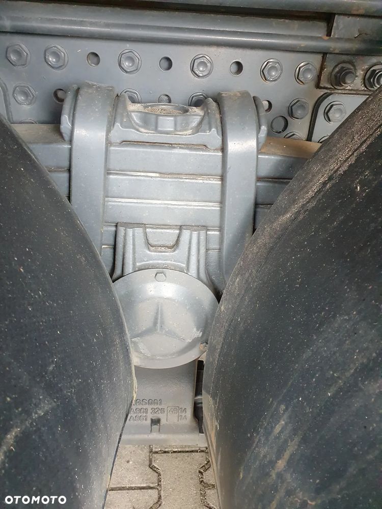 Mercedes-Benz 2640 - 7