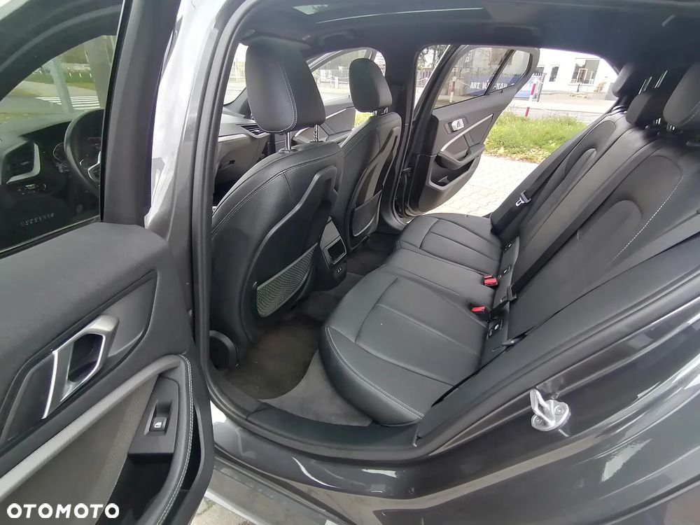 BMW Seria 1 120d M Sport - 25