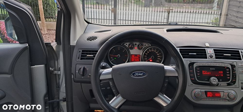 Ford Kuga 2.0 TDCi Titanium - 24