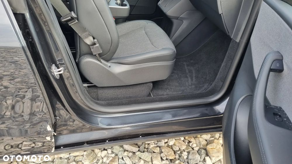 Tesla Model Y Standard - 19