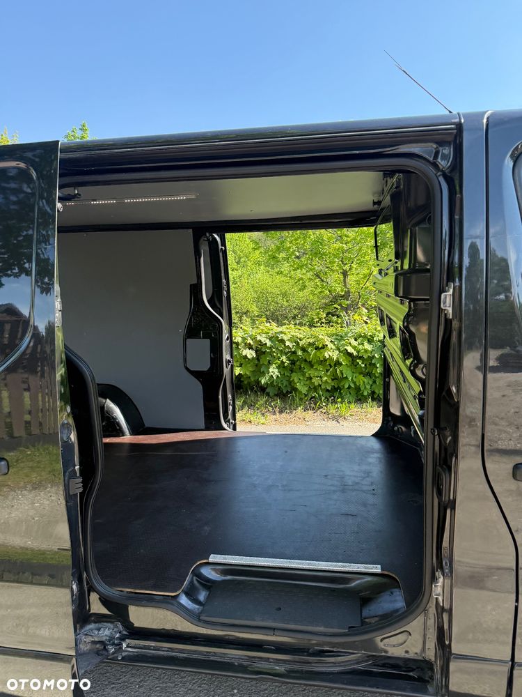 Opel Vivaro - 16