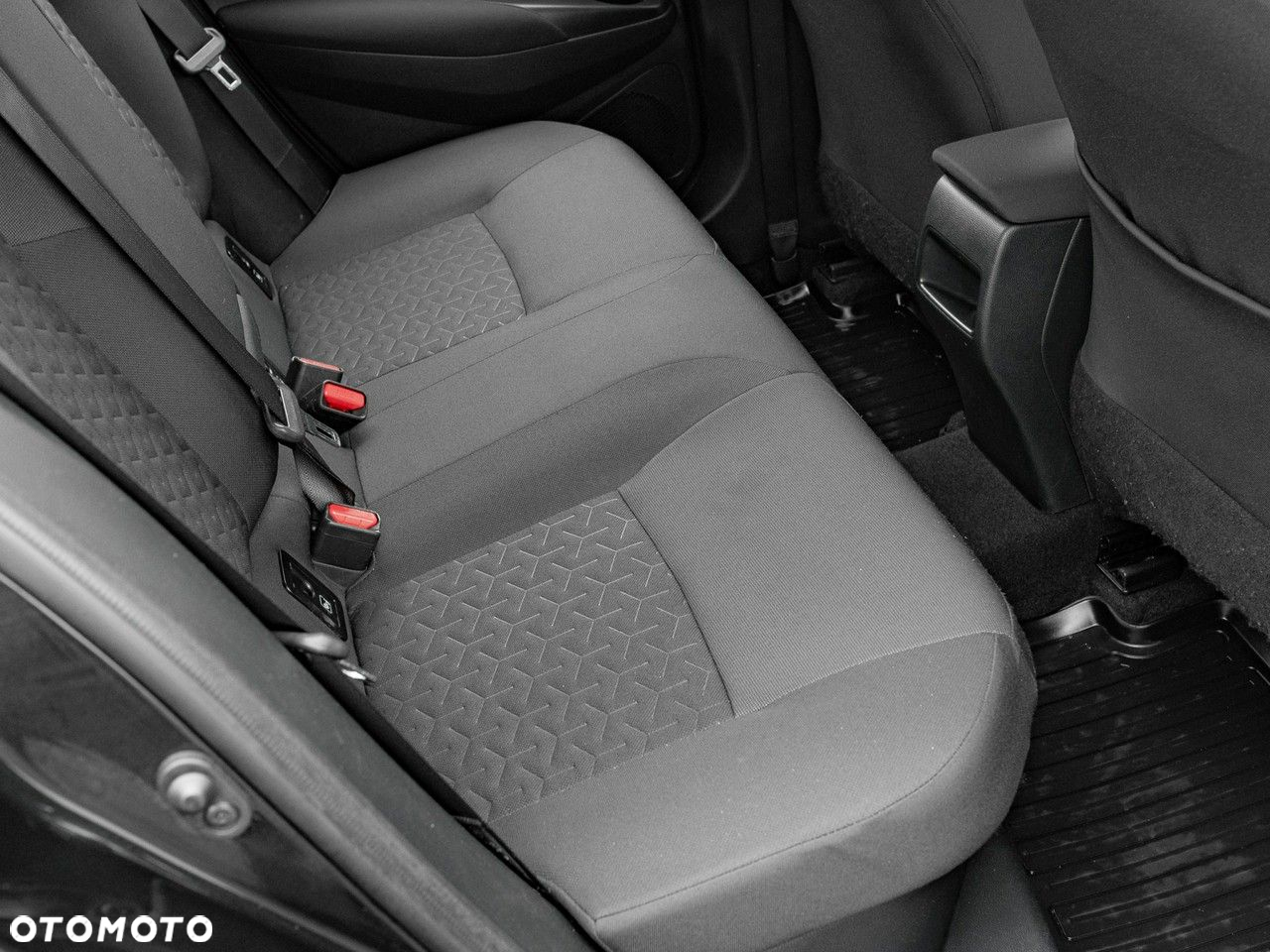 Toyota Corolla 1.8 Hybrid GPF Comfort - 31