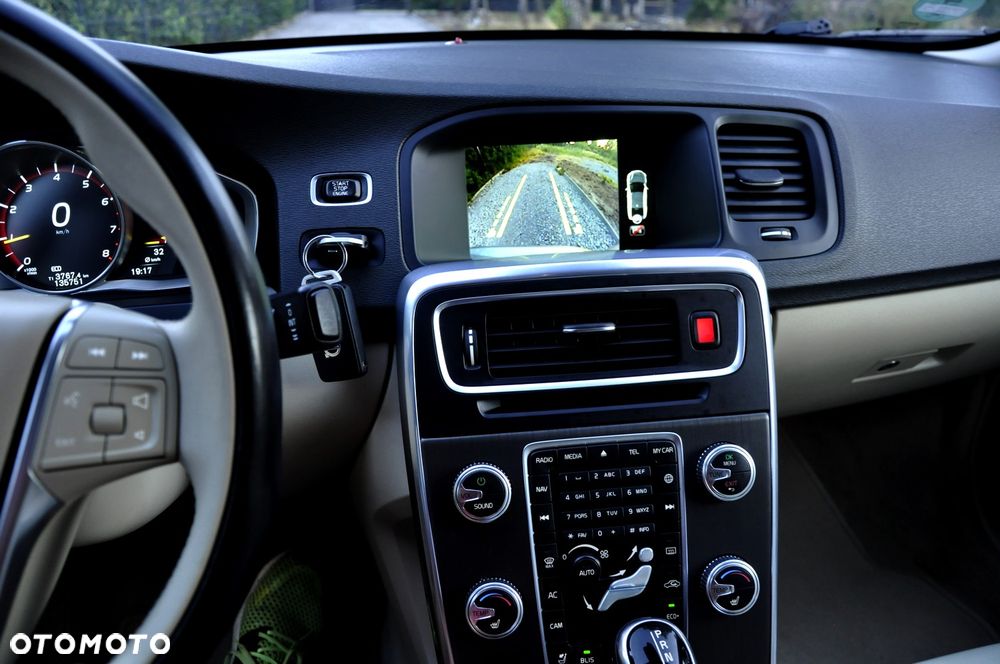 Volvo S60 T5 Geartronic Summum - 38