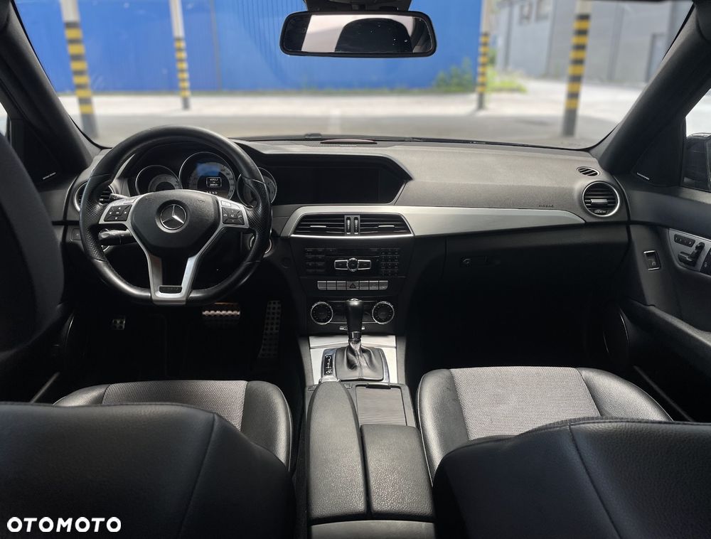 Mercedes-Benz Klasa C 300 CDI 4Matic 7G-TRONIC Avantgarde Edition - 13