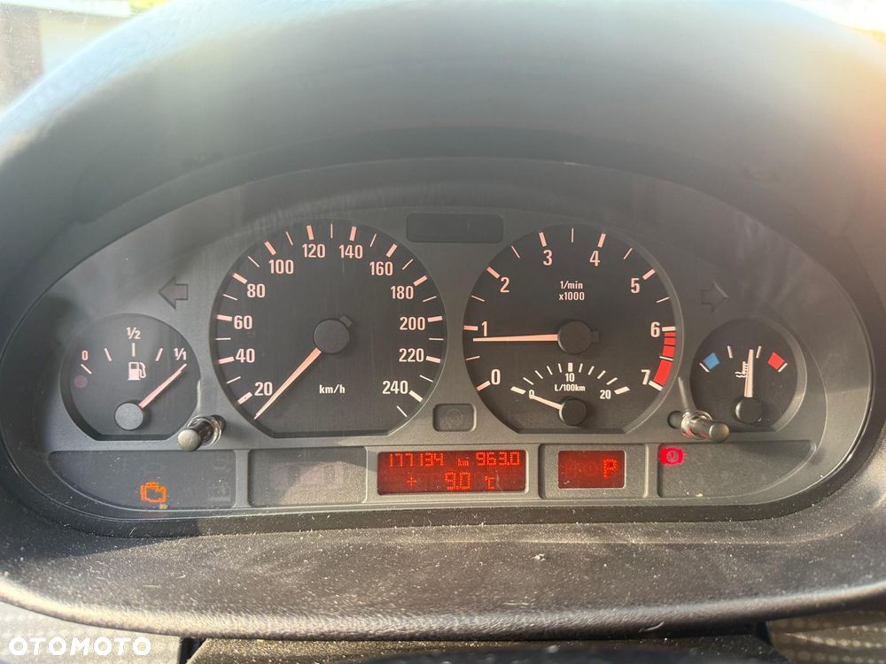 BMW Seria 3 - 17