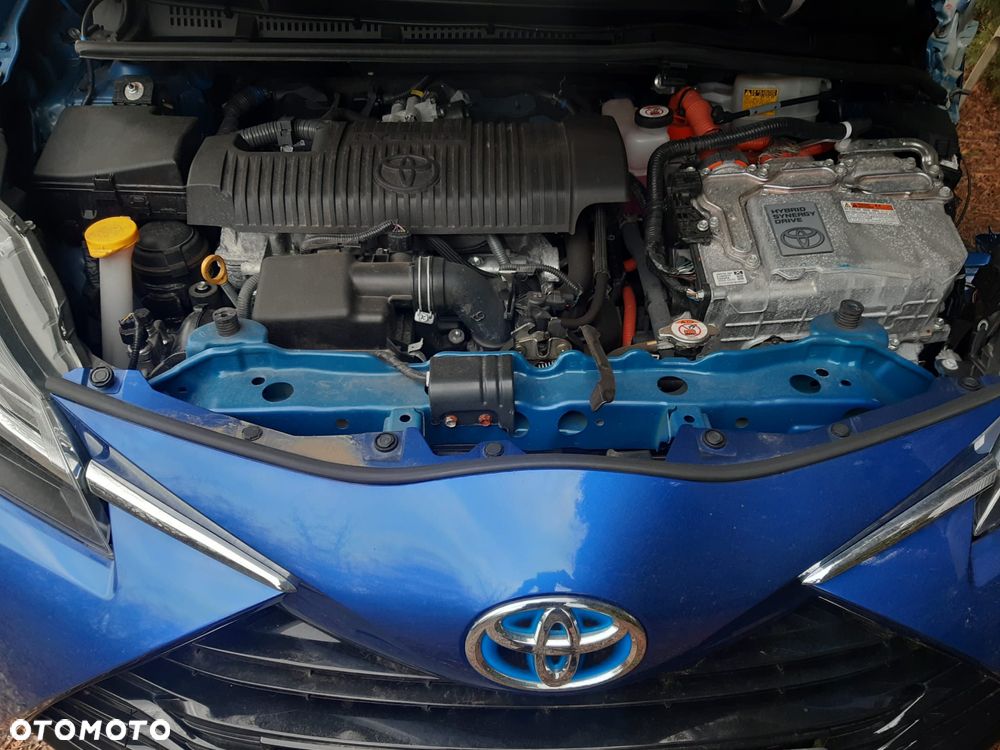 Toyota Yaris Hybrid 100 Premium - 12