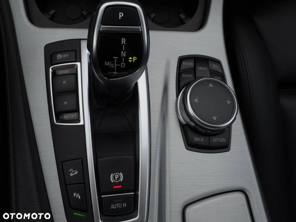 BMW Seria 5 528i Touring Sport-Aut Luxury Line - 19