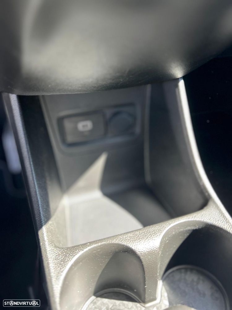 Opel Karl 1.0 ECOTEC S&S 120 Anos - 30