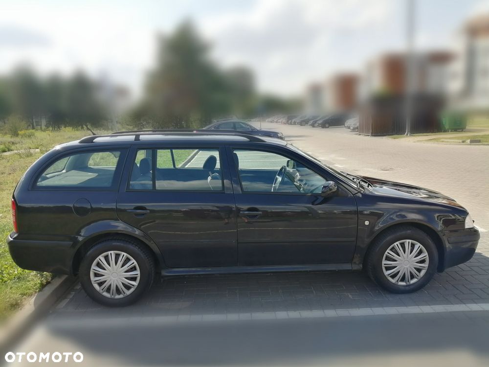Skoda Octavia 1.8T Elegance - 3