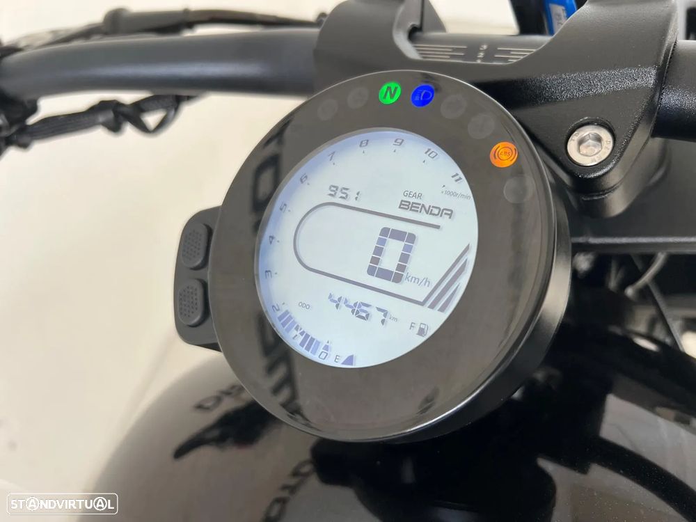 Keeway V302 C BENDA - 14
