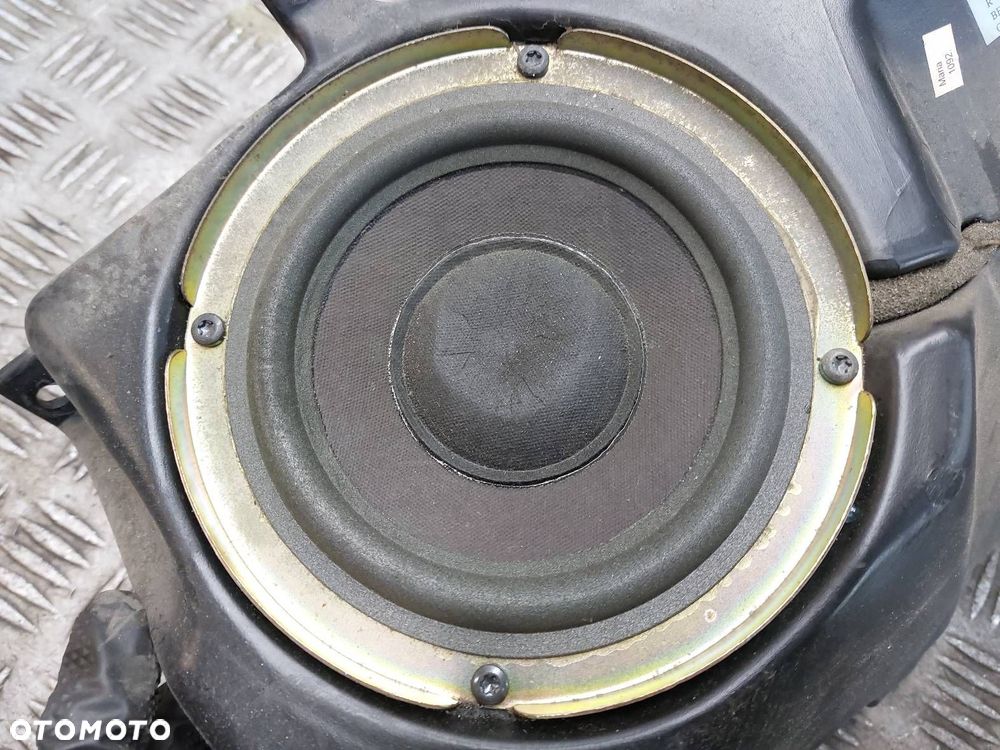 SUBWOOFER GŁOŚNIK MERCEDES-BENZ W210 BOSE 2108203902 - 2