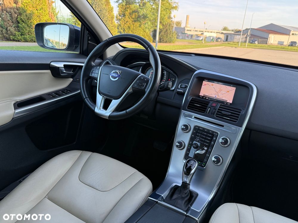 Volvo XC 60 D4 Geartronic Summum - 30