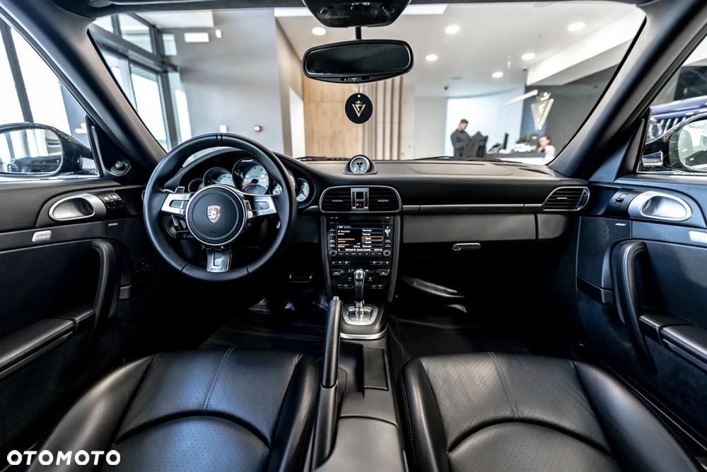 Porsche 911 Turbo PDK - 38