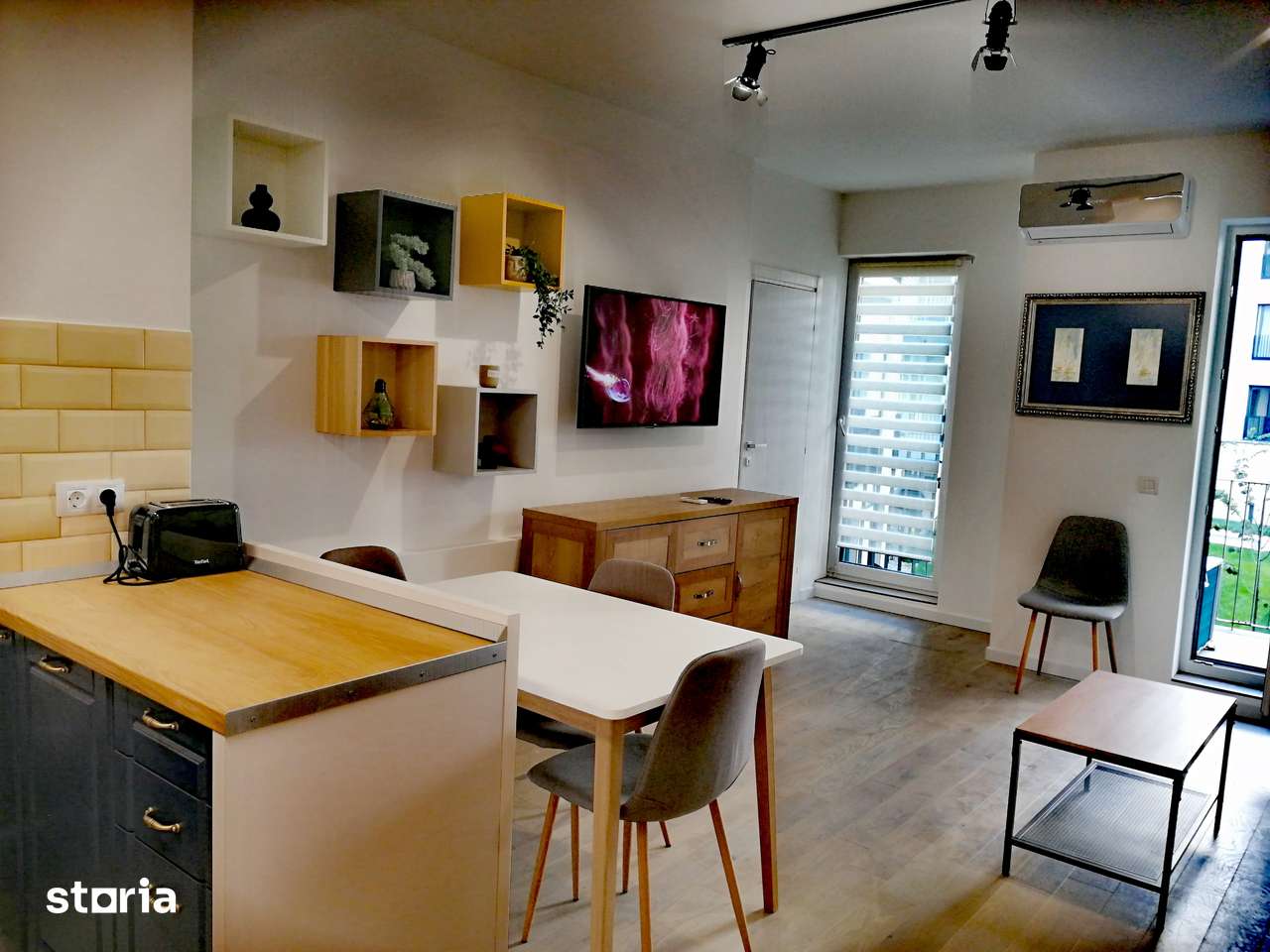 Inchiriez apartament 2 camere central Record Park cu parcare — fotografia 1