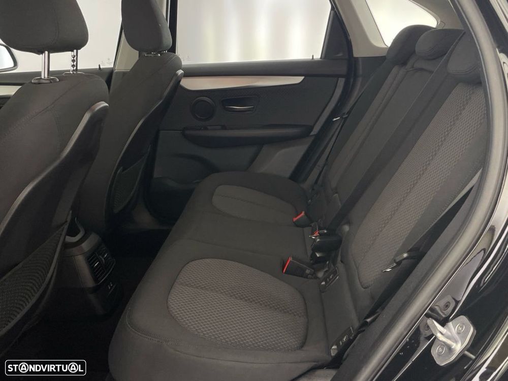 BMW 225xe Active Tourer Pack M - 12