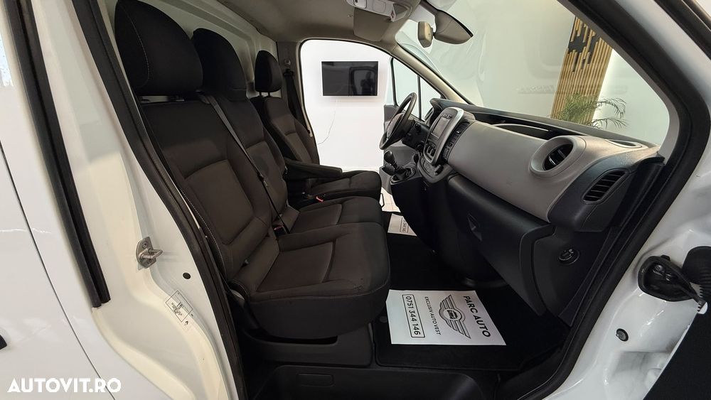 Renault Trafic - 21