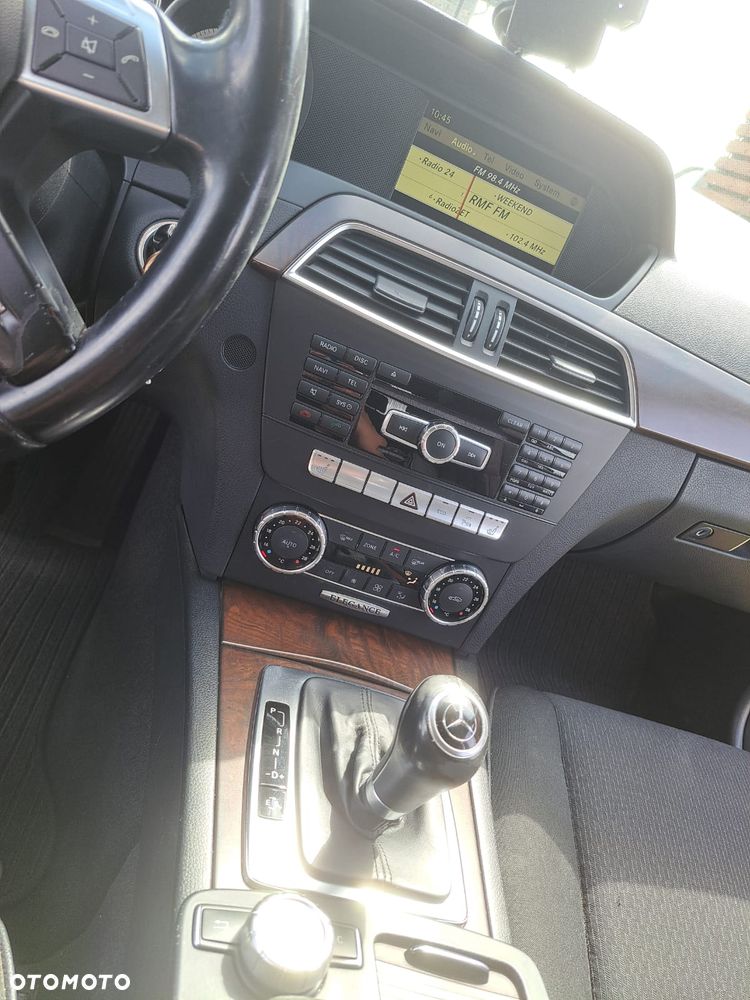 Mercedes-Benz Klasa C 200 CDI DPF Automatik BlueEFFICIENCY Elegance - 14